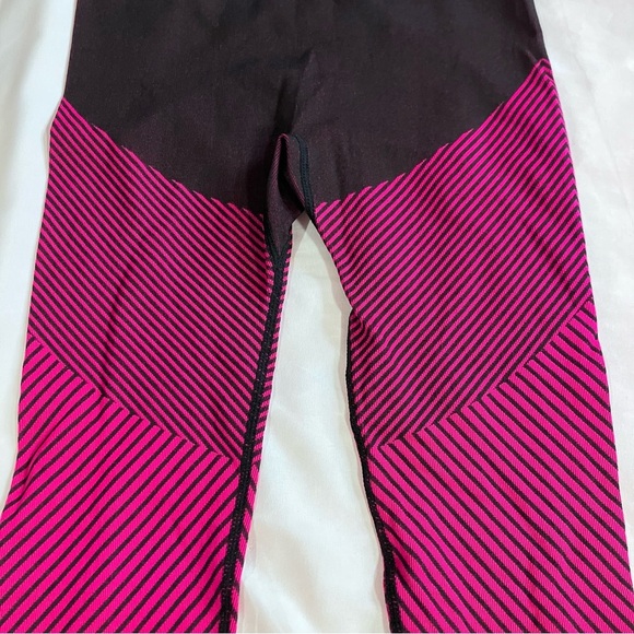 NWOT SHEIN Ombre 2-Piece Seamless Workout Set-Small - Picture 7 of 14